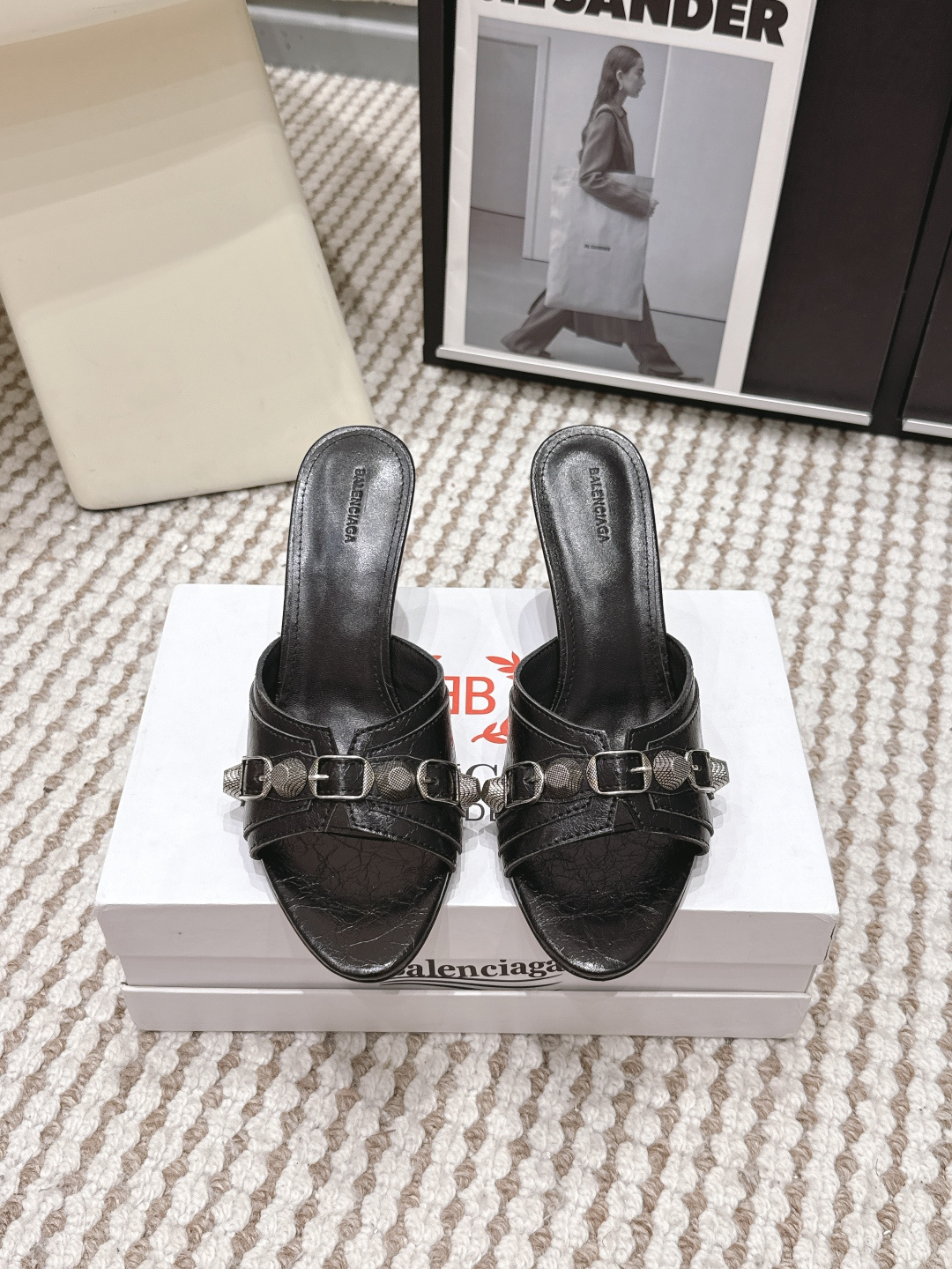 Женские сандалии Balenciaga с ремешком и фурнитурой