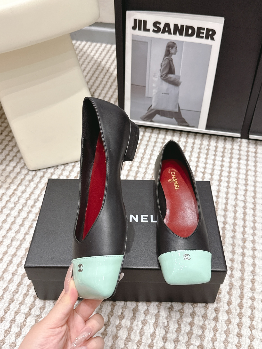 CHANEL小香 26ss 春夏新款 粗跟玛丽珍单鞋，复古法式优雅感，高级感十足 最近很火的一双单鞋！露