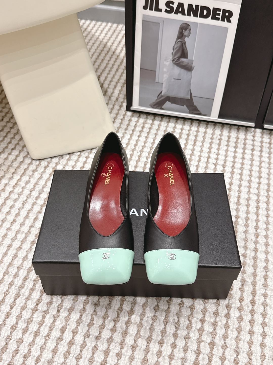 CHANEL小香 26ss 春夏新款 粗跟玛丽珍单鞋，复古法式优雅感，高级感十足 最近很火的一双单鞋！露