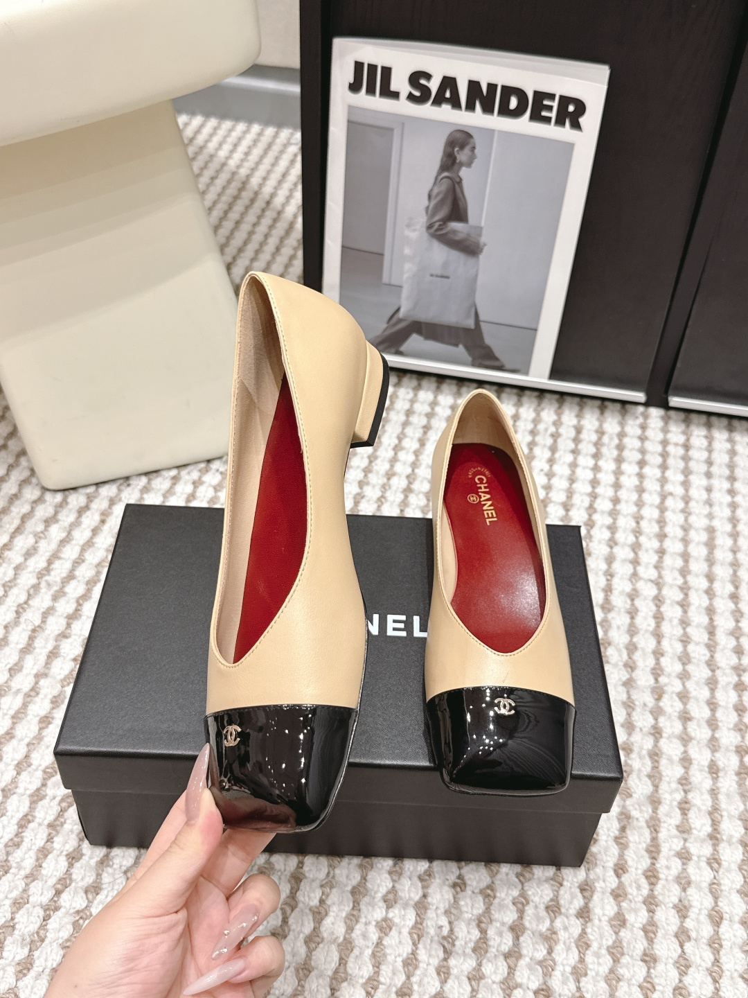 CHANEL小香 26ss 春夏新款 粗跟玛丽珍单鞋，复古法式优雅感，高级感十足 最近很火的一双单鞋！露