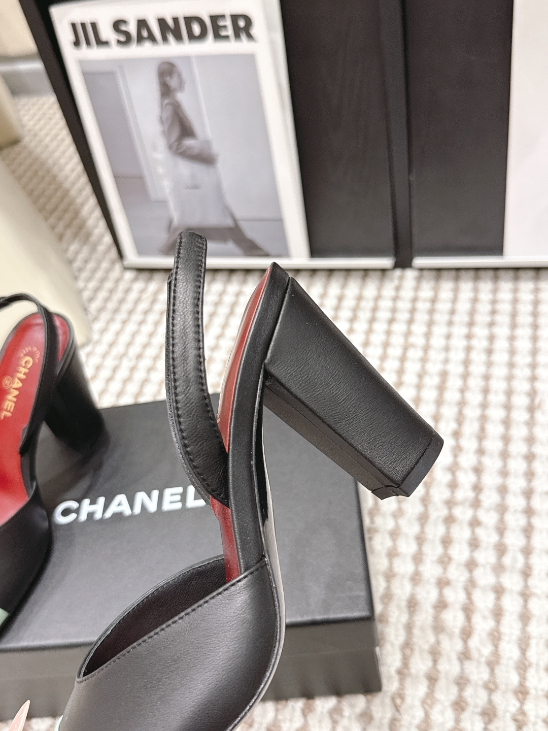 代购级CHANEL小香 26ss 春夏新款 粗跟玛丽珍单鞋，复古法式优雅感，高级感十足 最近很火的一双单