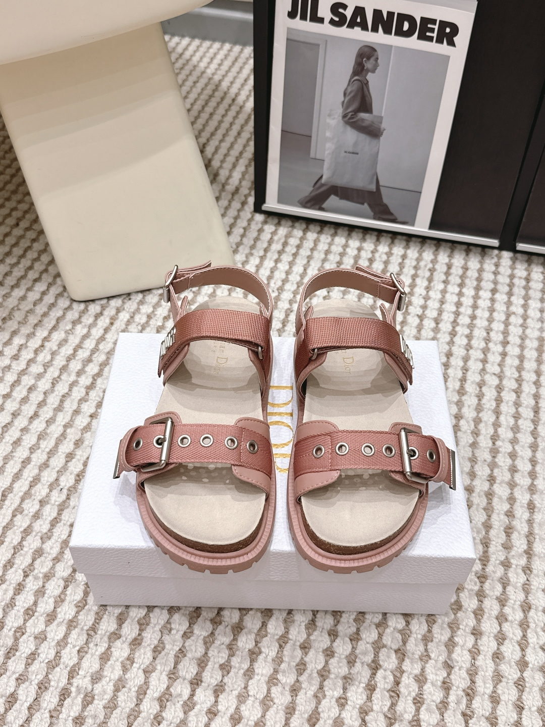 NO:785303,Purchasing-grade Dio*r 26s new double-buckle sandals, beach shoes, thick-soled sandals, classic double-strap design, embellished with metal buckles, gentle and casual, retro yet refined, with big-name filters on the feet. The soft soles and thick soles feel great, and they feel soft when you step on them. You will not tire your feet when you go shopping, commuting, vacationing, or walking all day long. It is an artifact that combines comfort and appearance.  You don’t have to pick your foot shape or your outfit. Pair it with jeans for a casual and relaxed style, and with a skirt for a gentle fairy style. It is an indispensable and versatile style in this summer’s shoe cabinet. The upper is imported cowhide, the lining is cow suede, the outsole is original molded outsole, size 35-41 (customized sizes 40 and 41 are non-refundable), heel height 4cm, slippers, dior, sandals, slippers, skirts, jeans, cowhide19860909代购级 Dio*r 26s新款 双扣带凉鞋 沙滩鞋 厚底凉拖鞋 经典的双扣带设计,搭配金属扣点缀,温柔中带着随性,复古中透着精致,上脚自带大牌滤镜.软底厚底的脚感太绝了,踩上去软乎乎的,日常逛街、通勤、度假,暴走一整天都不会累脚,是舒适度与颜值并存的神器. 不挑脚型、不挑穿搭,配牛仔裤是随性松弛风,配半身裙是温柔仙女风,是今年夏天鞋柜里必不可少的百搭款. 鞋面进口牛皮 内里牛反绒 大底原版开模大底 size35-41码（40、41码定制不退换） 跟高4cm,拖鞋,dior,sandals,slippers,skirts,jeans,cowhide,Women's Shoes