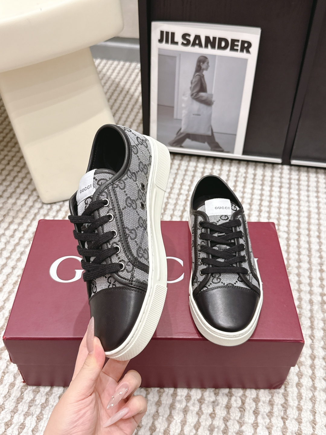 Gucci Style White Leather Women's Shoes style reference detail image 5 from source 784628