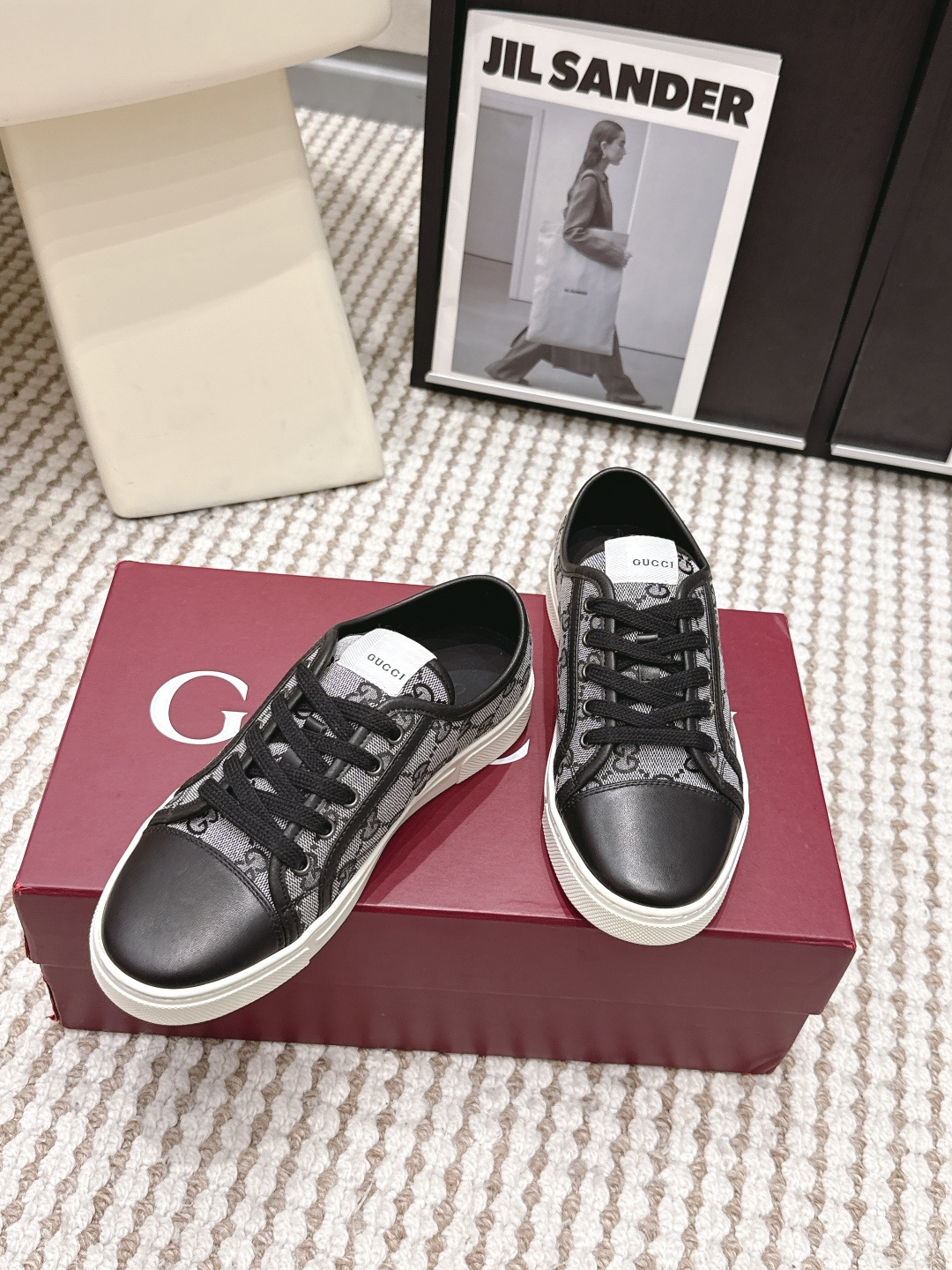 Gucci Style White Leather Women's Shoes style reference detail image 4 from source 784628