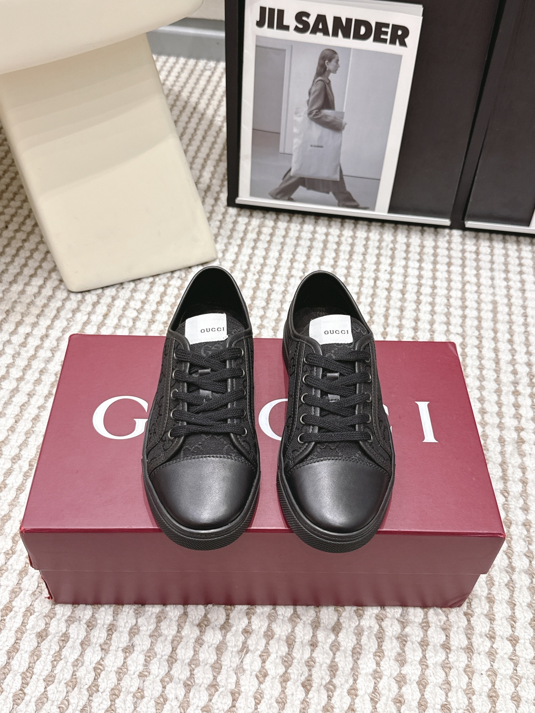 Gucci Style White Leather Women's Shoes style reference detail image 1 from source 784629