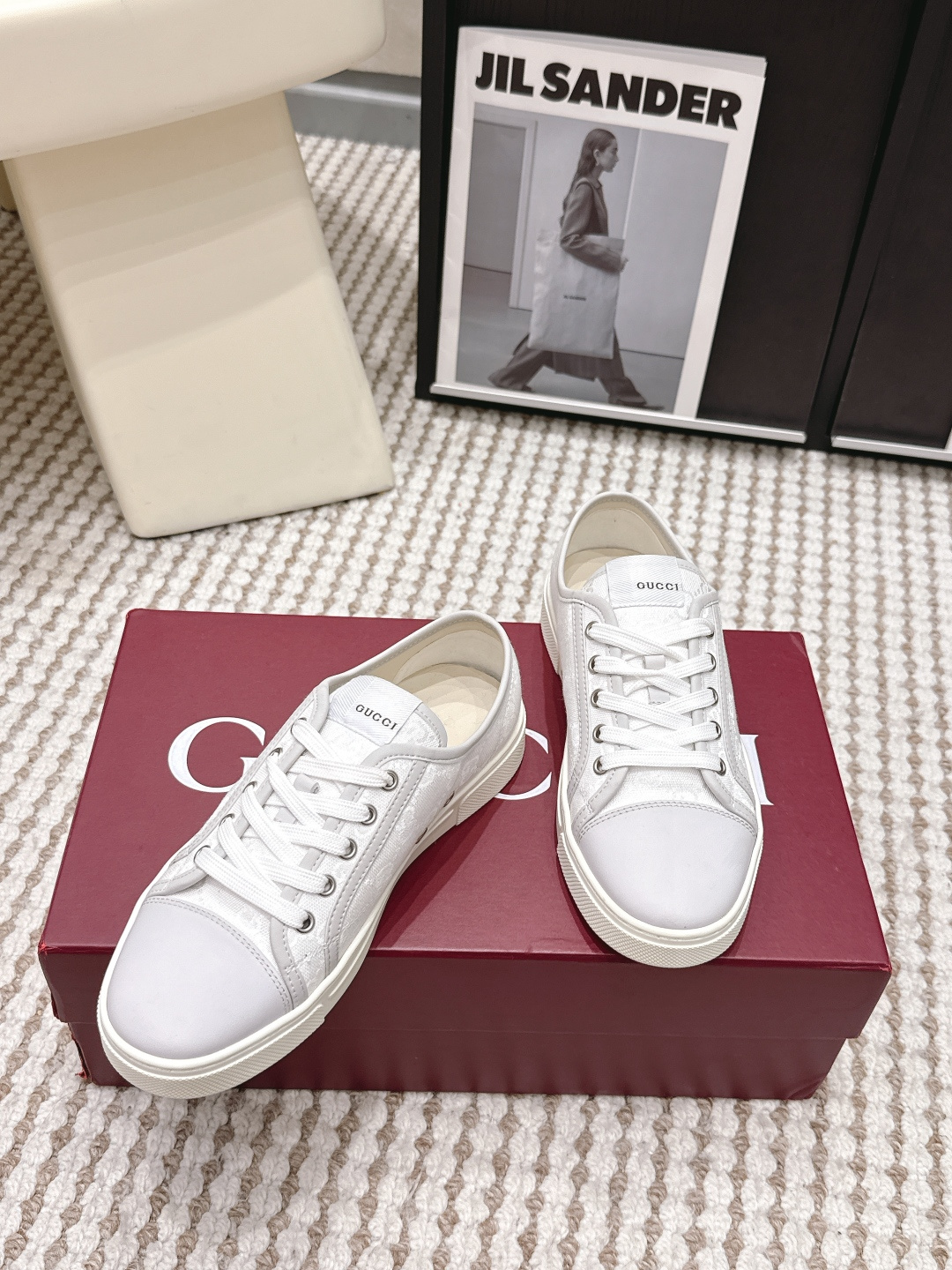 Gucci Style White Leather Women's Shoes style reference detail image 4 from source 784630