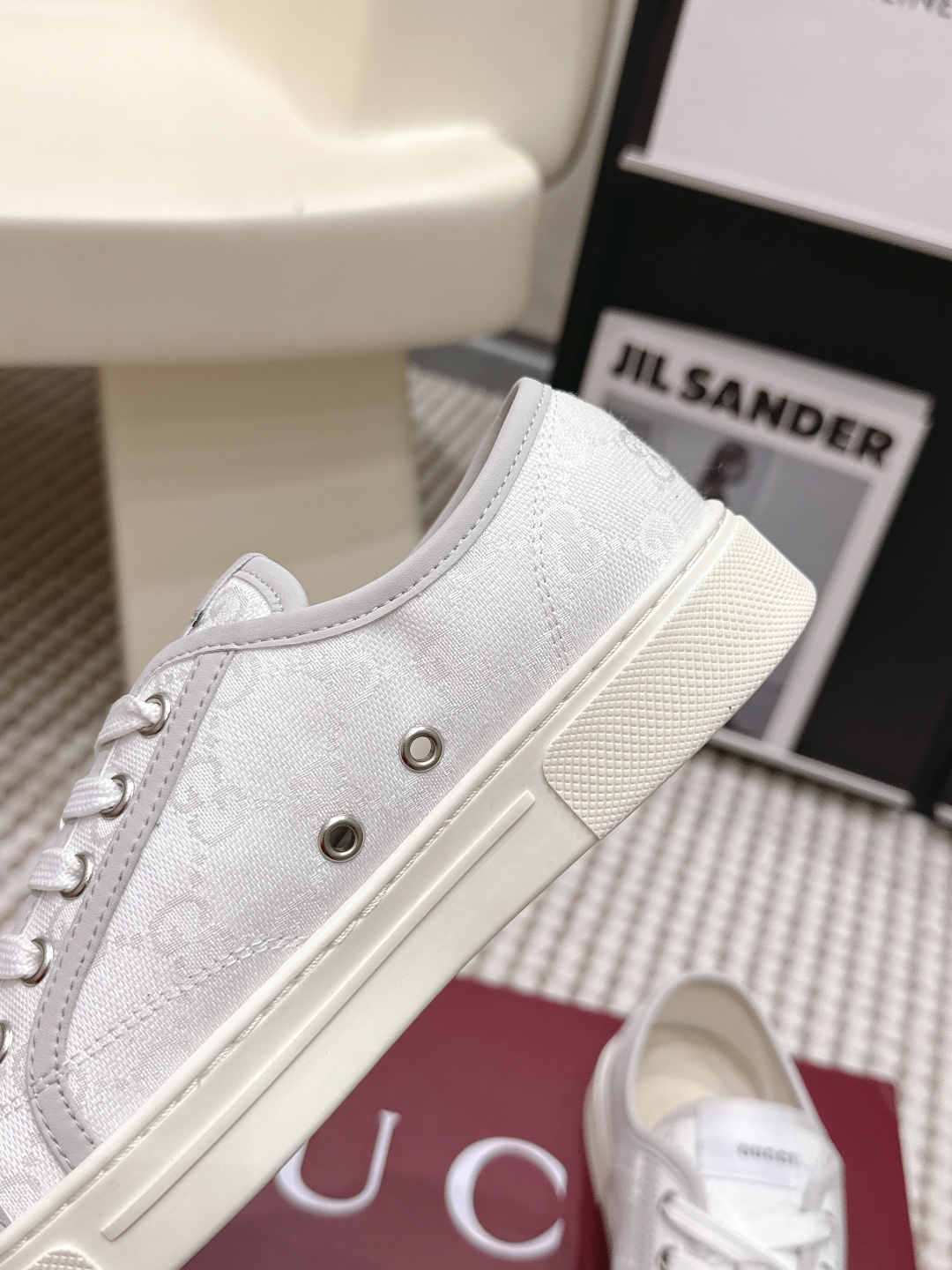 Gucci Style White Leather Women's Shoes style reference detail image 7 from source 784630