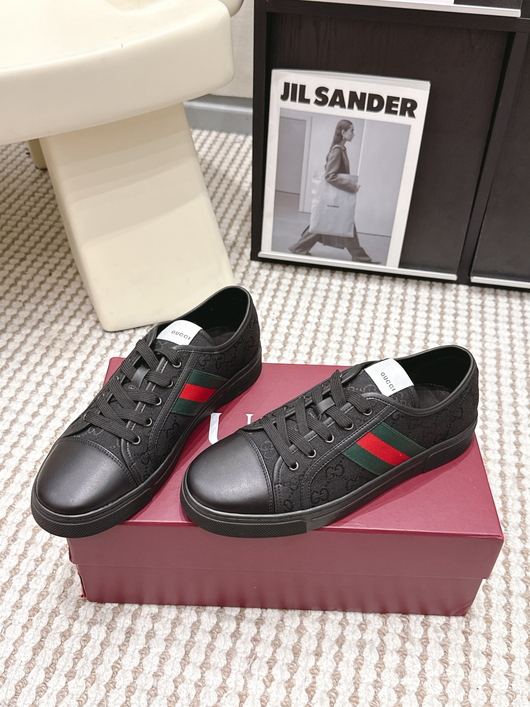 Gucci Style White Leather Women's Shoes style reference detail image 3 from source 784631