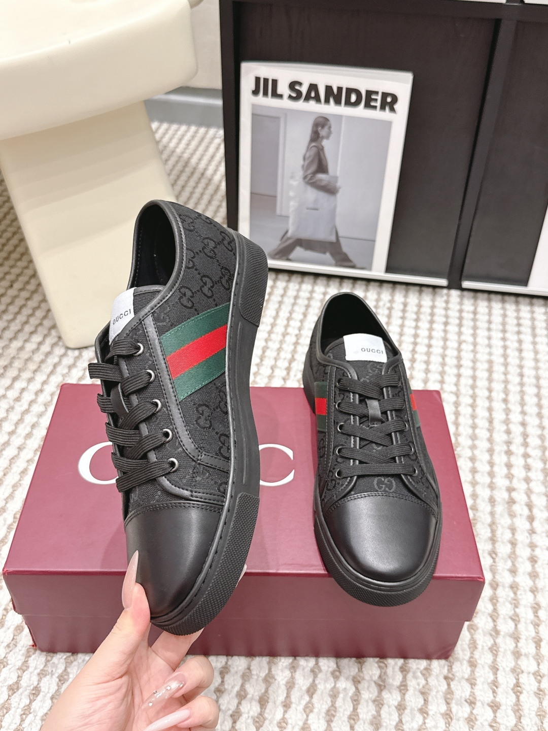 Gucci Style White Leather Women's Shoes style reference detail image 5 from source 784631
