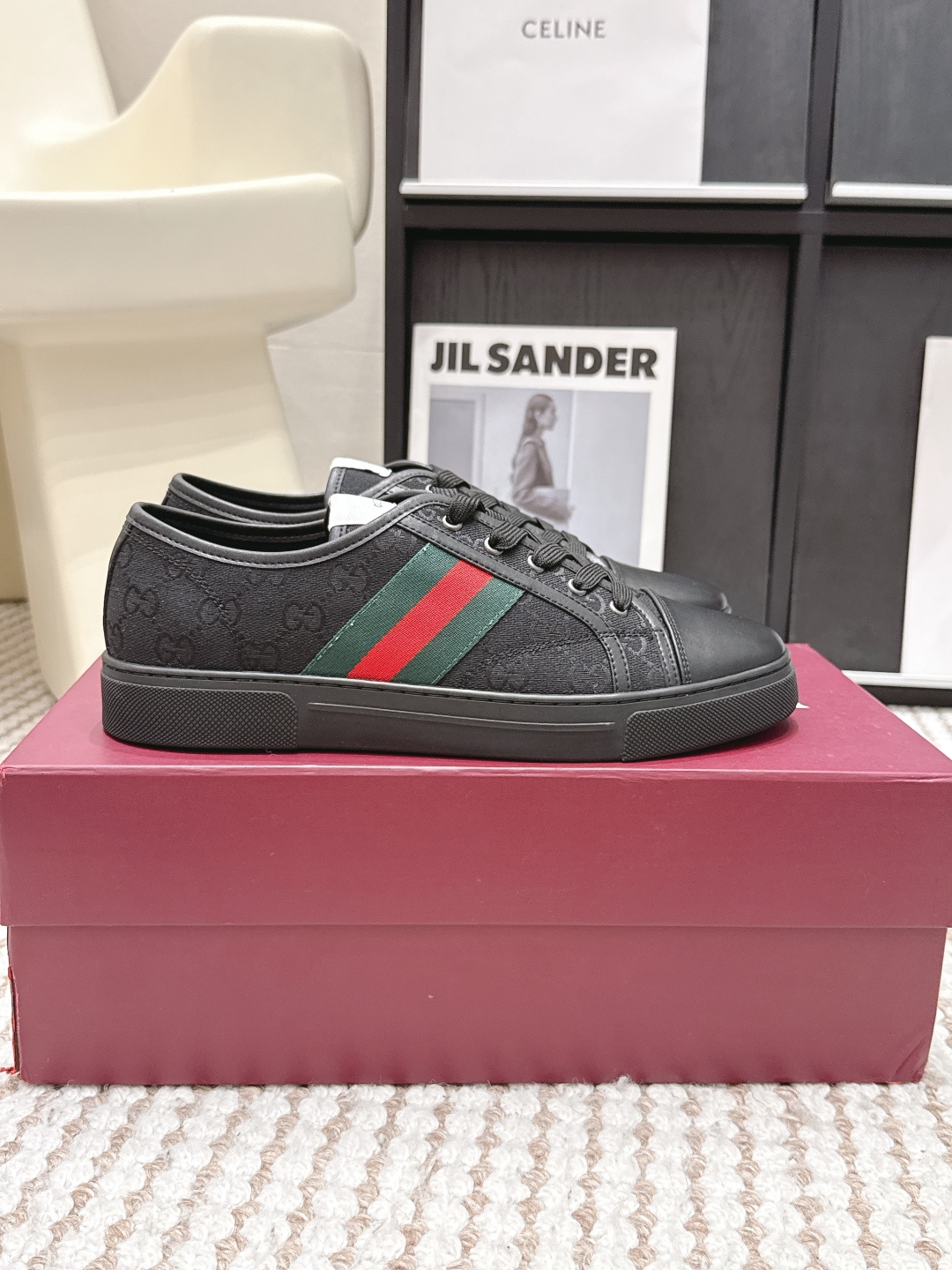 Gucci Style White Leather Women's Shoes style reference detail image 2 from source 784631