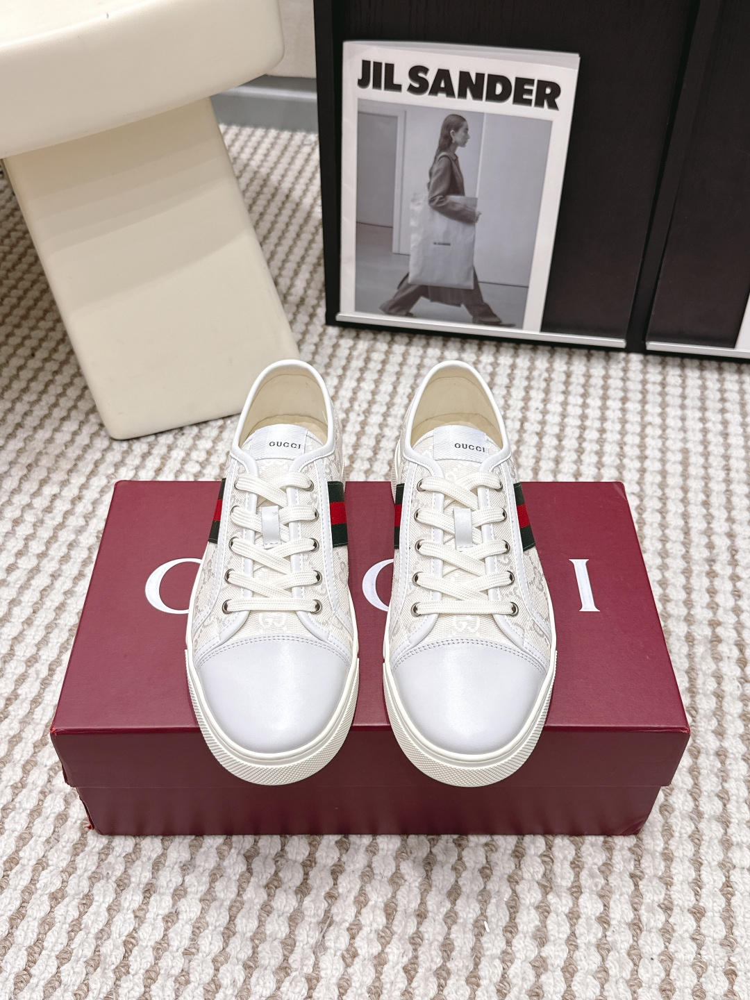 Gucci Style White Leather Women's Shoes style reference detail image 1 from source 784632