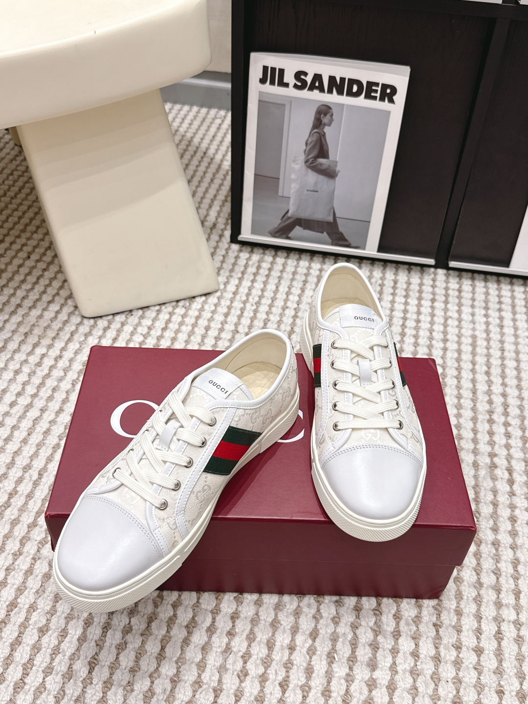 Gucci Style White Leather Women's Shoes style reference detail image 4 from source 784632