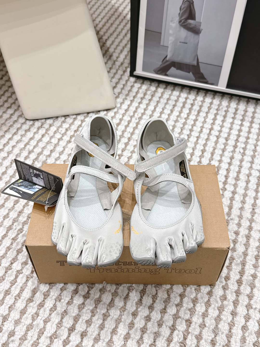 Женские тапочки Vibram FiveFingers