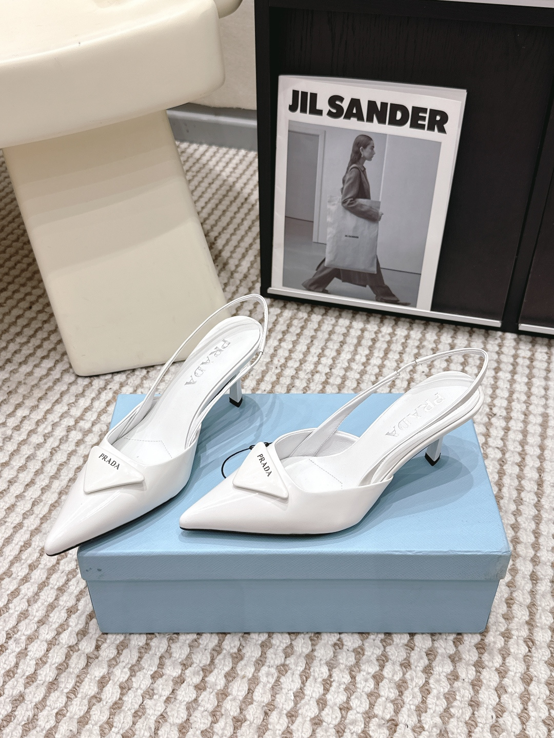 Prada Style Leather Women's Shoes style reference detail image 3 from source 784867