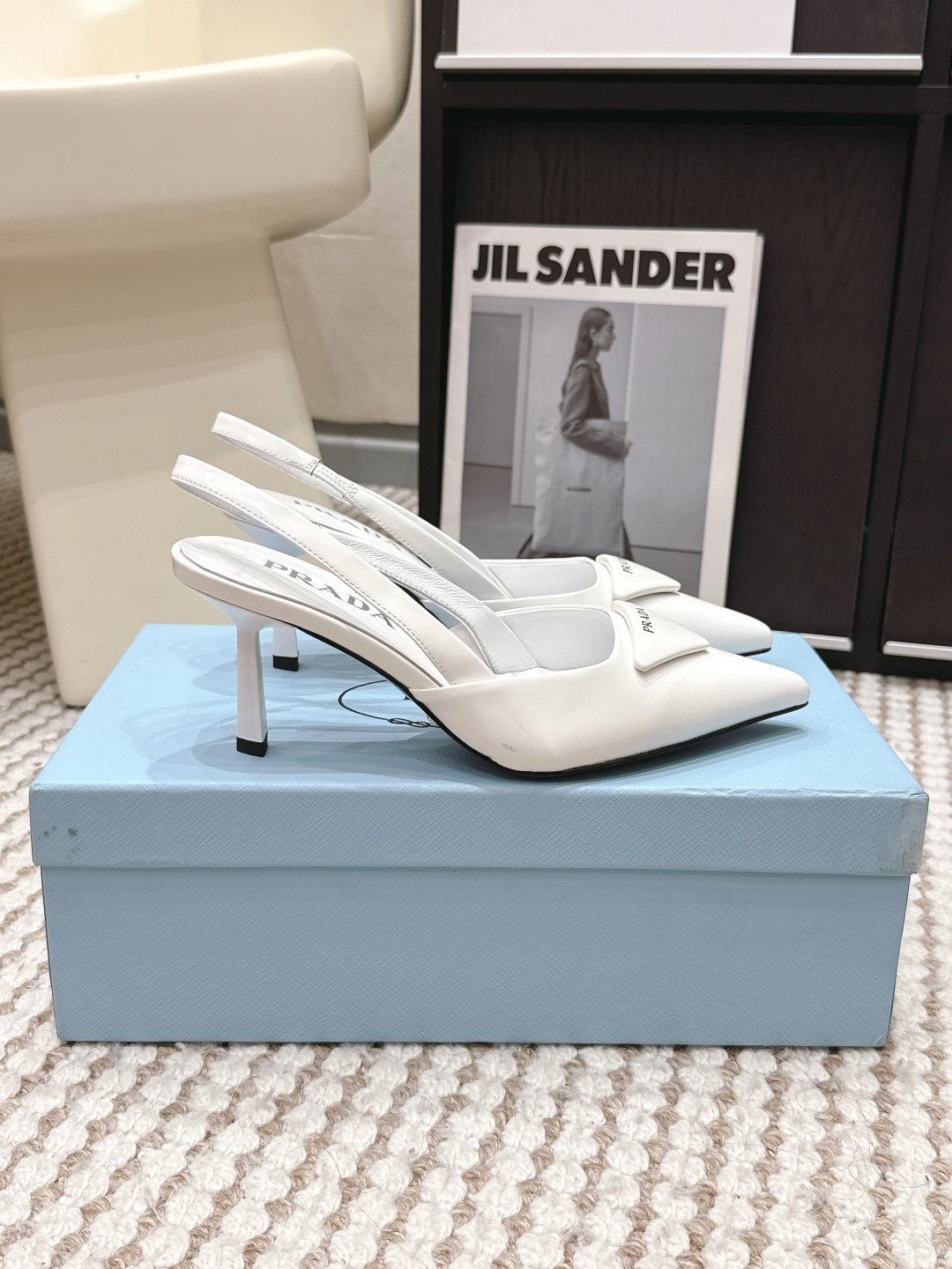 Prada Style Leather Women's Shoes style reference detail image 2 from source 784867