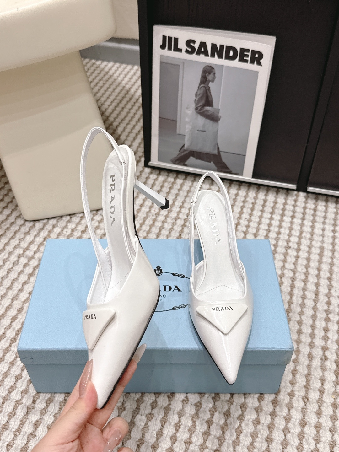 Prada Style Leather Women's Shoes style reference detail image 5 from source 784867