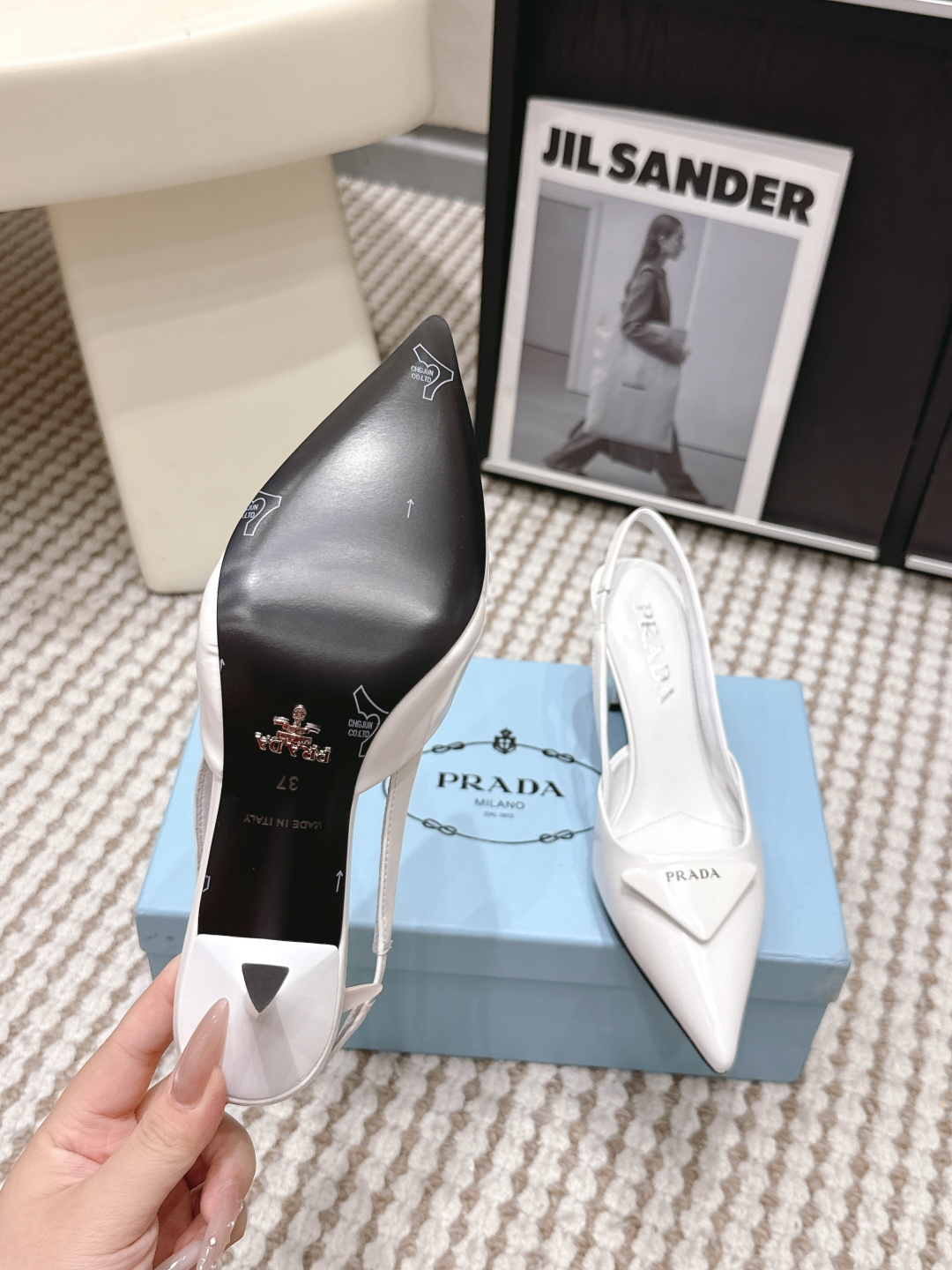 Prada Style Leather Women's Shoes style reference detail image 9 from source 784867