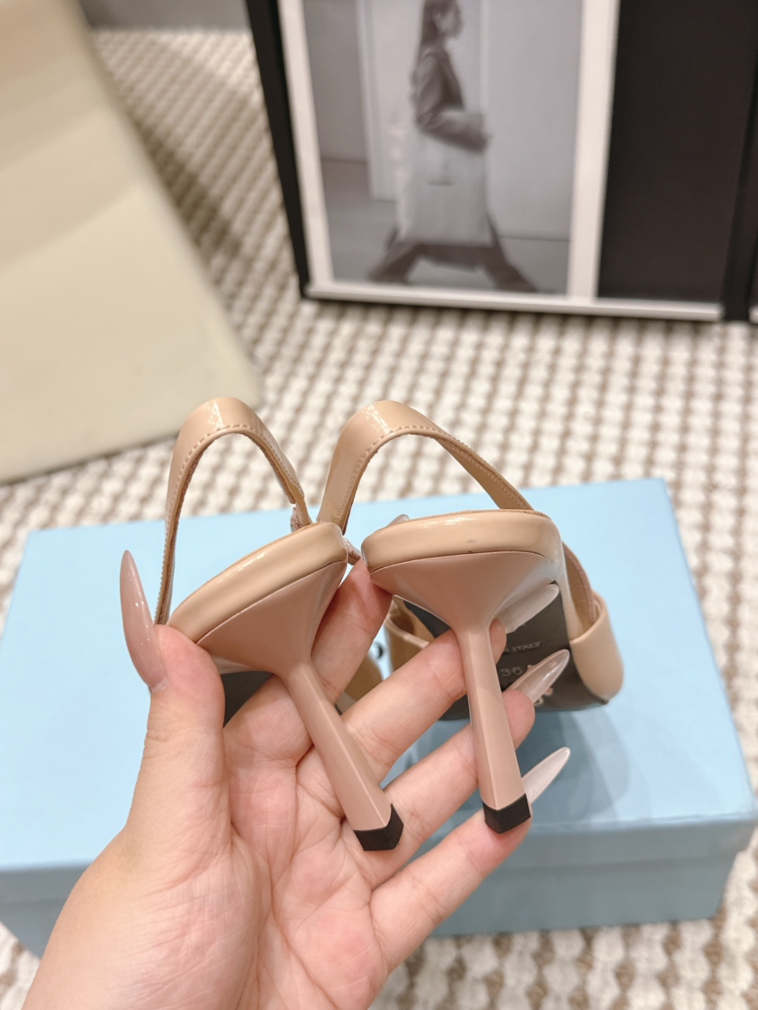 Prada Style Leather Women's Shoes style reference detail image 9 from source 784868