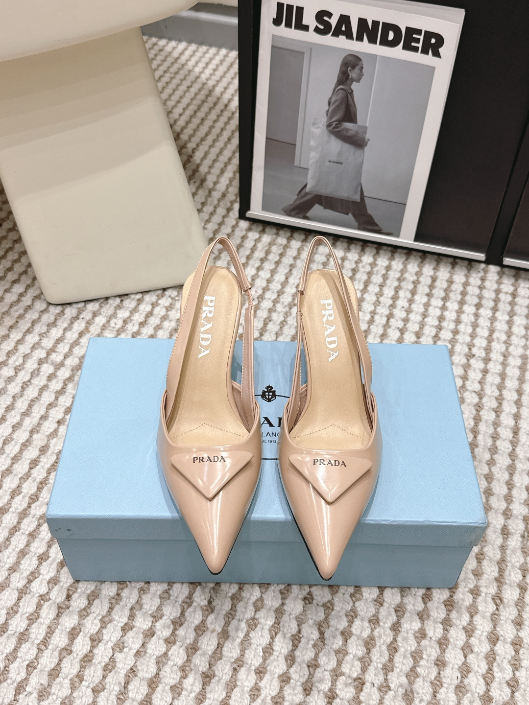 Prada Style Leather Women's Shoes style reference detail image 1 from source 784868