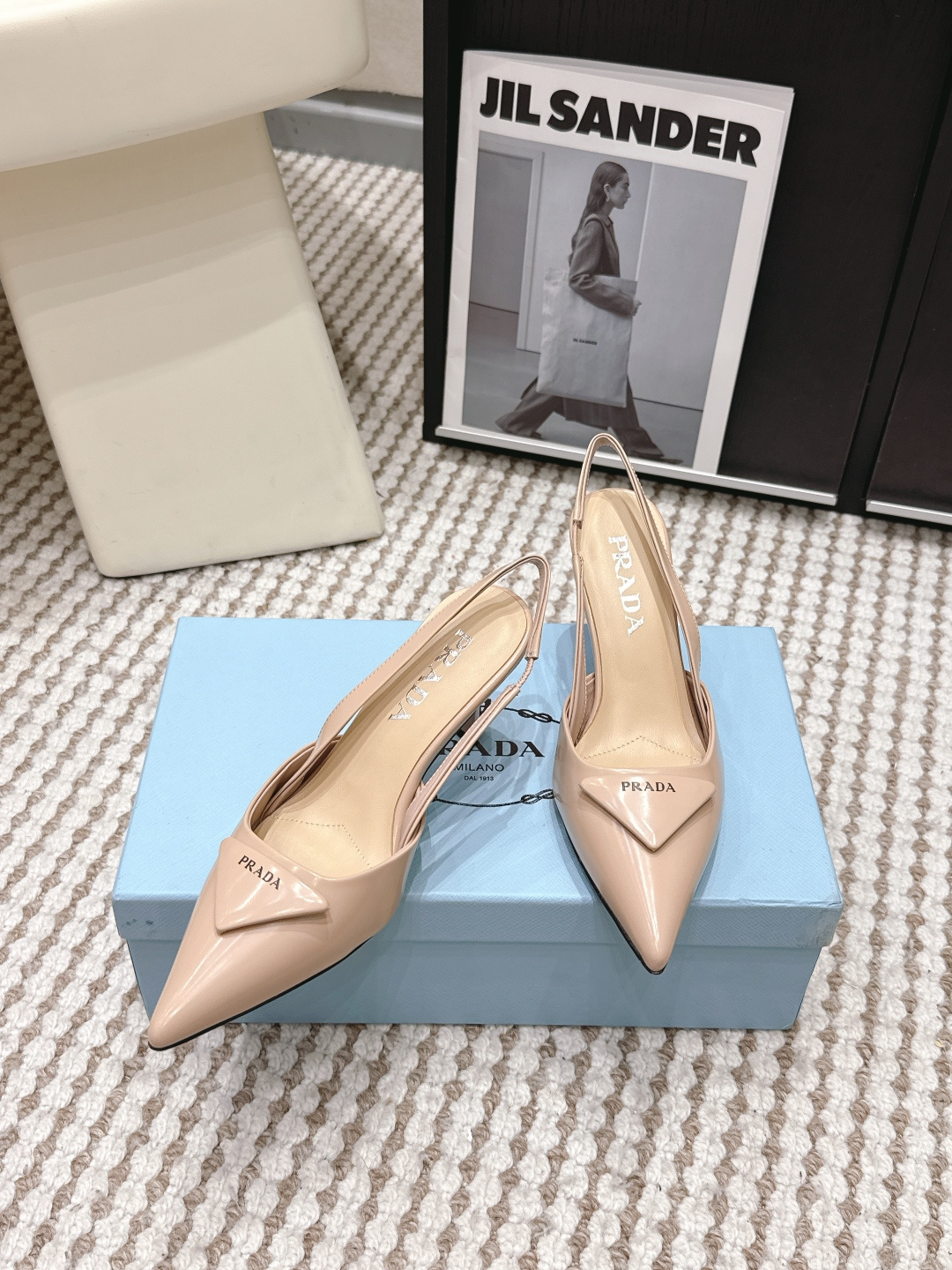 Prada Style Leather Women's Shoes style reference detail image 4 from source 784868