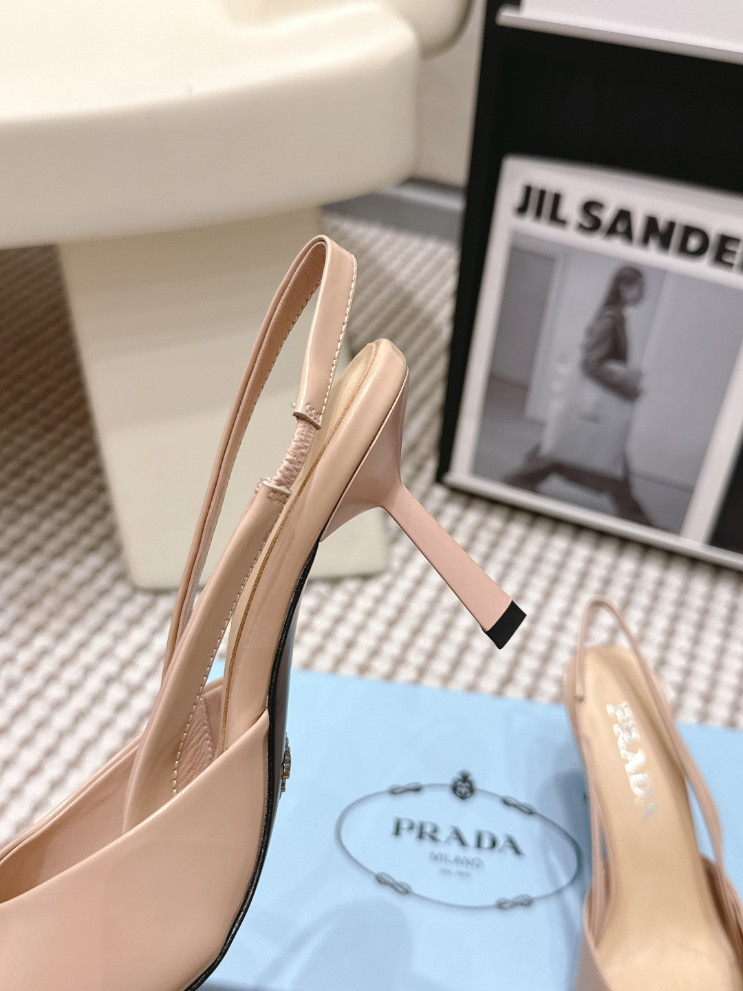 Prada Style Leather Women's Shoes style reference detail image 6 from source 784868