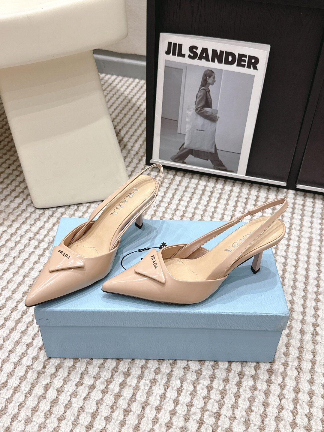 Prada Style Leather Women's Shoes style reference detail image 3 from source 784868