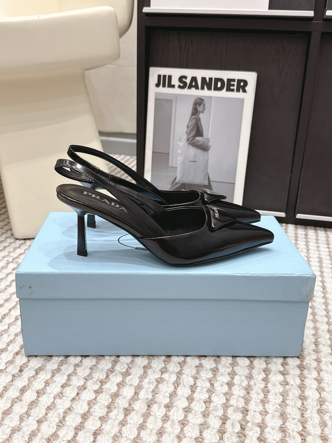 Prada Style Leather Women's Shoes style reference detail image 2 from source 784869