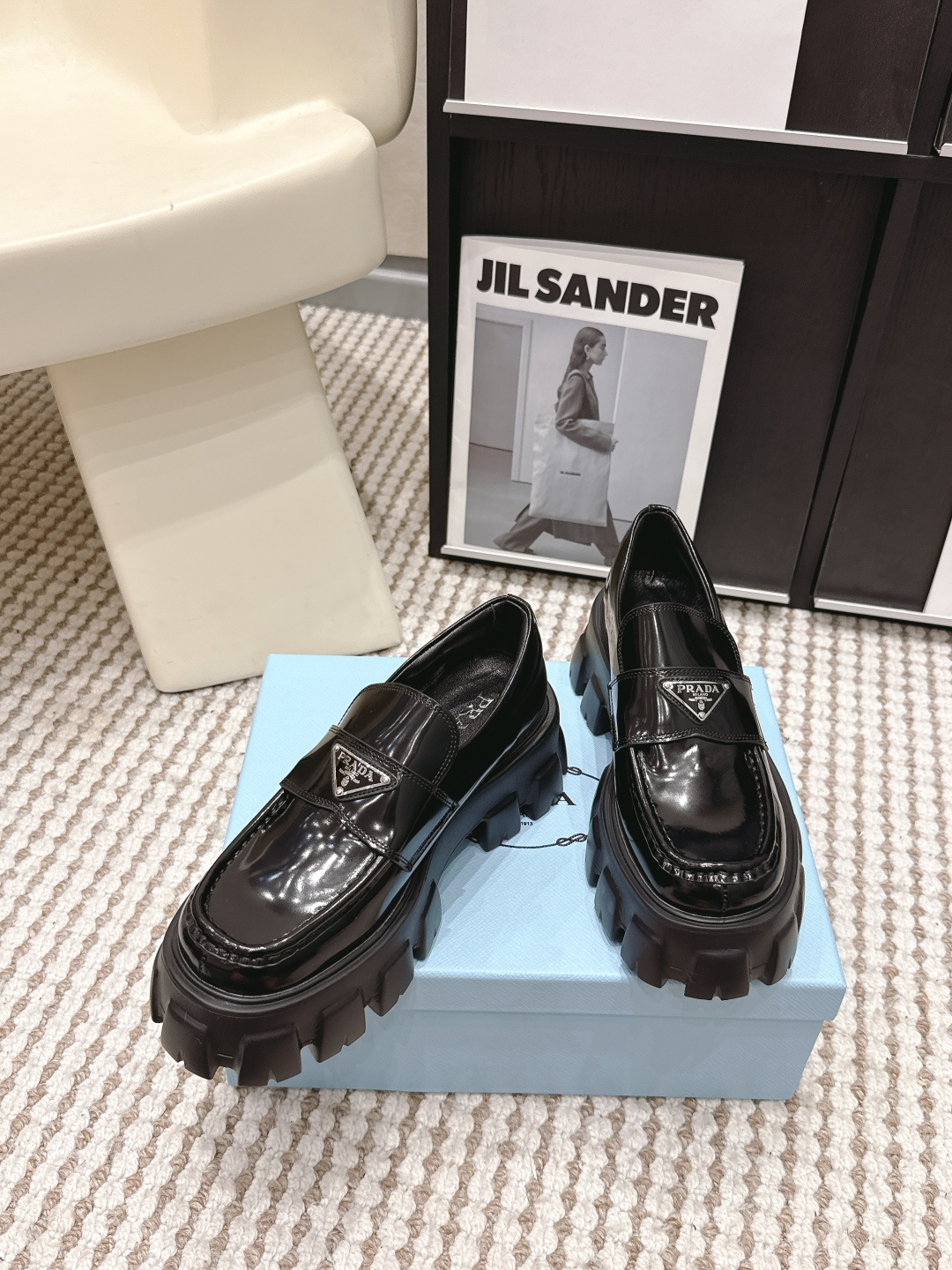 Prada Style Leather Women's Shoes style reference detail image 3 from source 784870