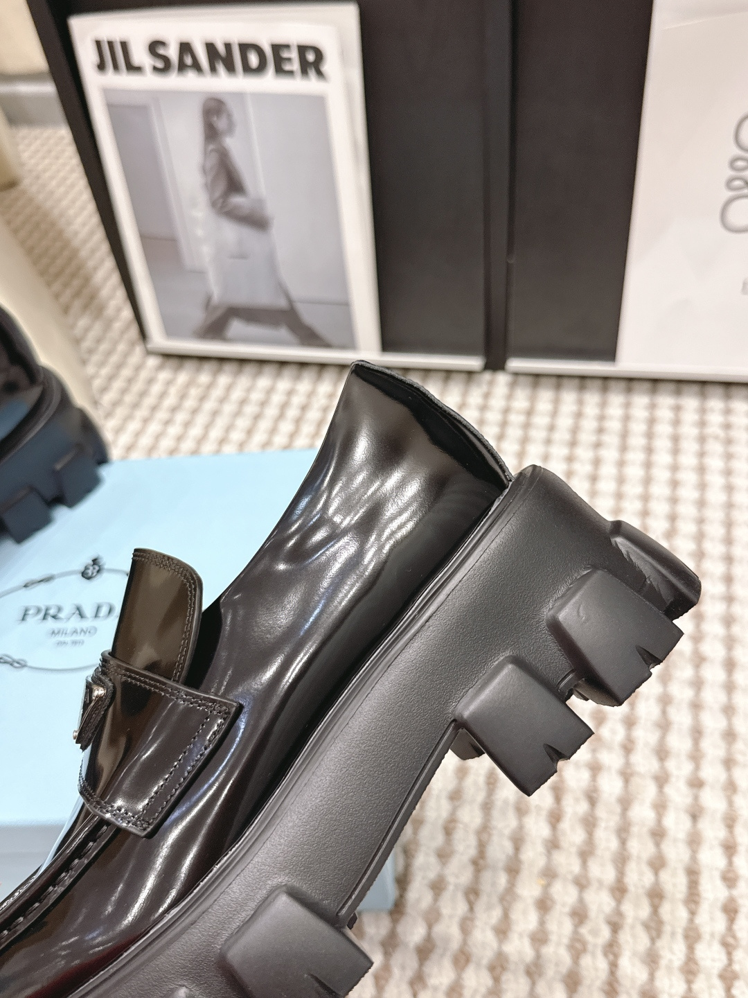 Prada Style Leather Women's Shoes style reference detail image 5 from source 784870