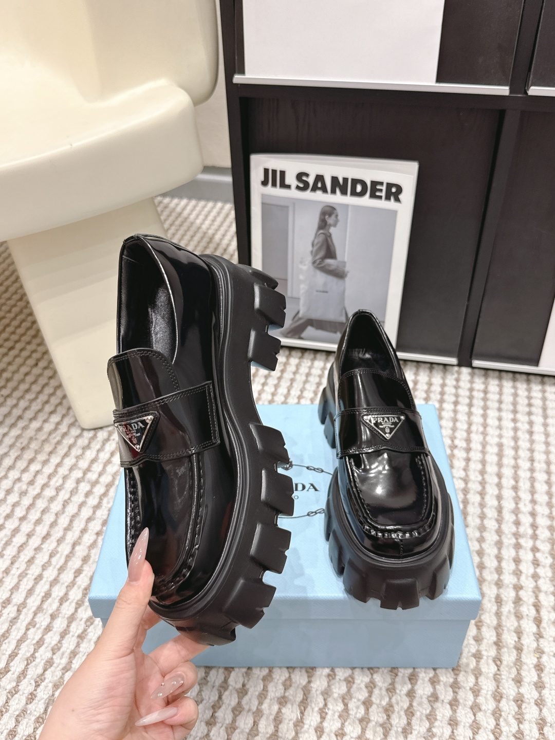Prada Style Leather Women's Shoes style reference detail image 4 from source 784870