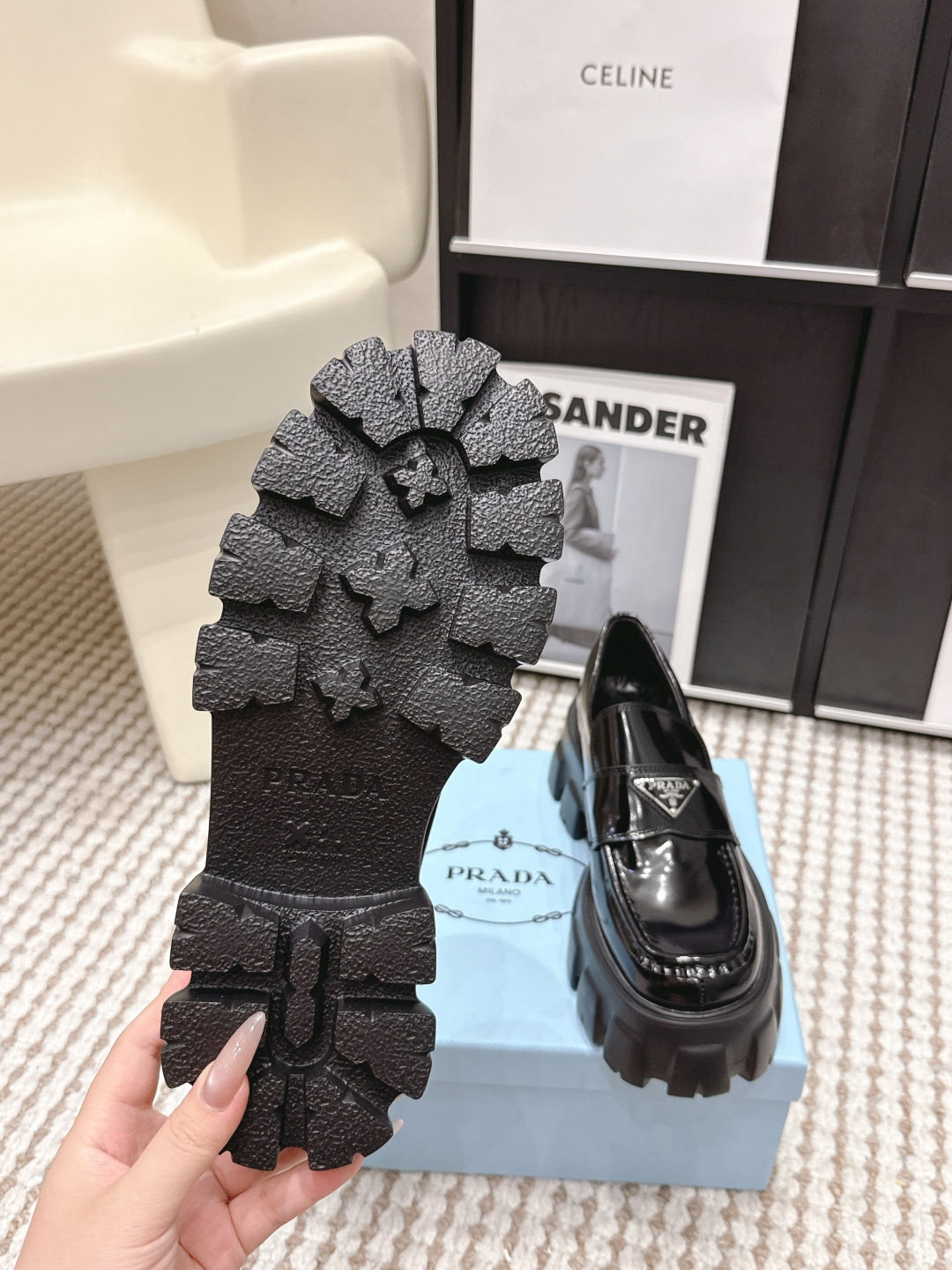 Prada Style Leather Women's Shoes style reference detail image 8 from source 784870
