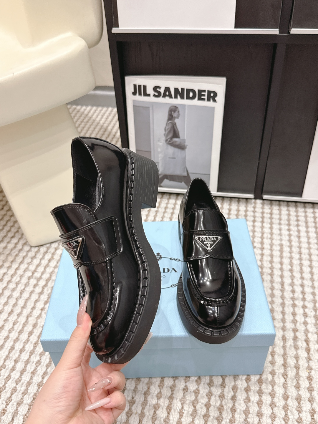 Prada Style Leather Women's Shoes style reference detail image 5 from source 784871