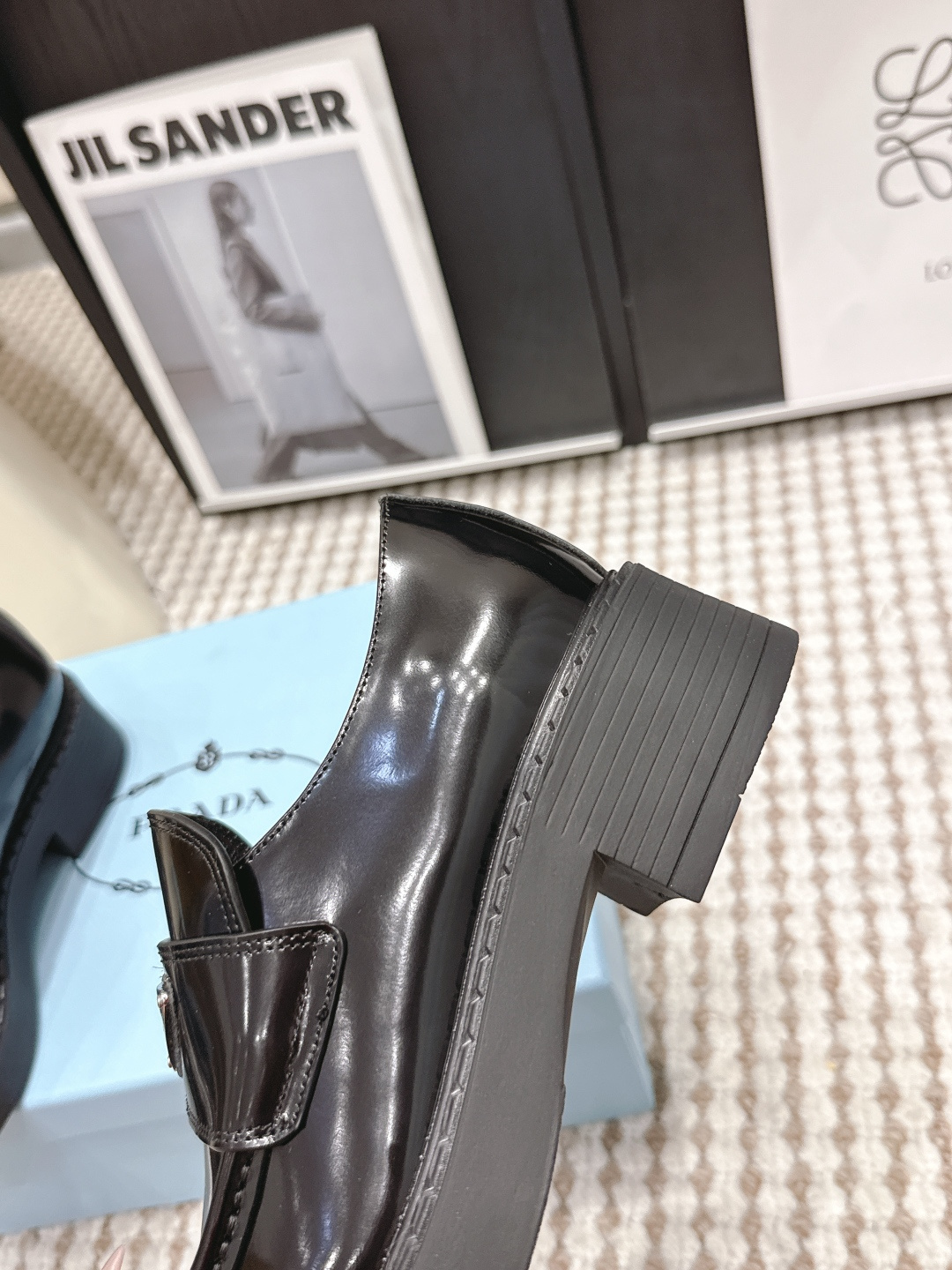 Prada Style Leather Women's Shoes style reference detail image 6 from source 784871