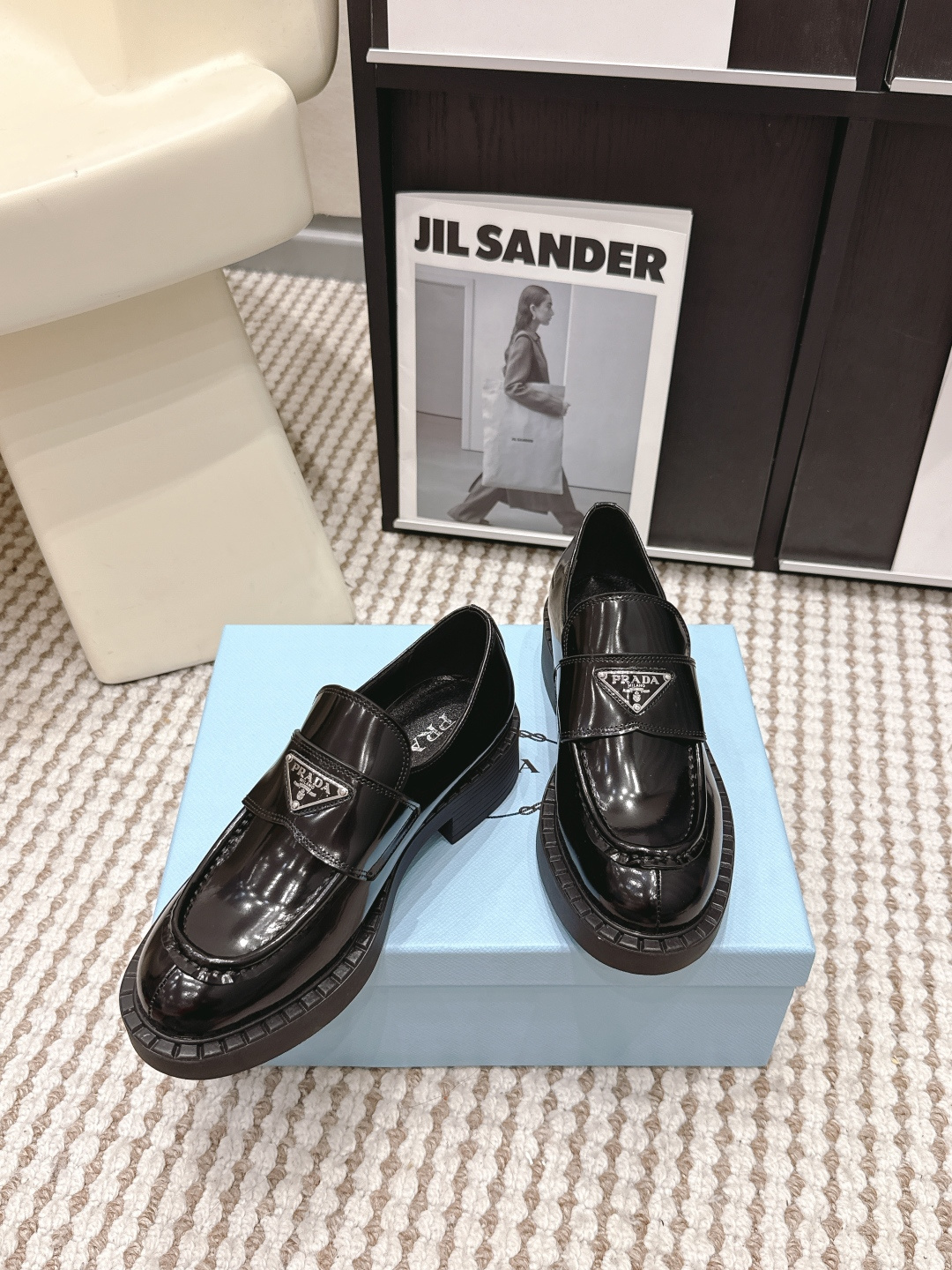 Prada Style Leather Women's Shoes style reference detail image 4 from source 784871