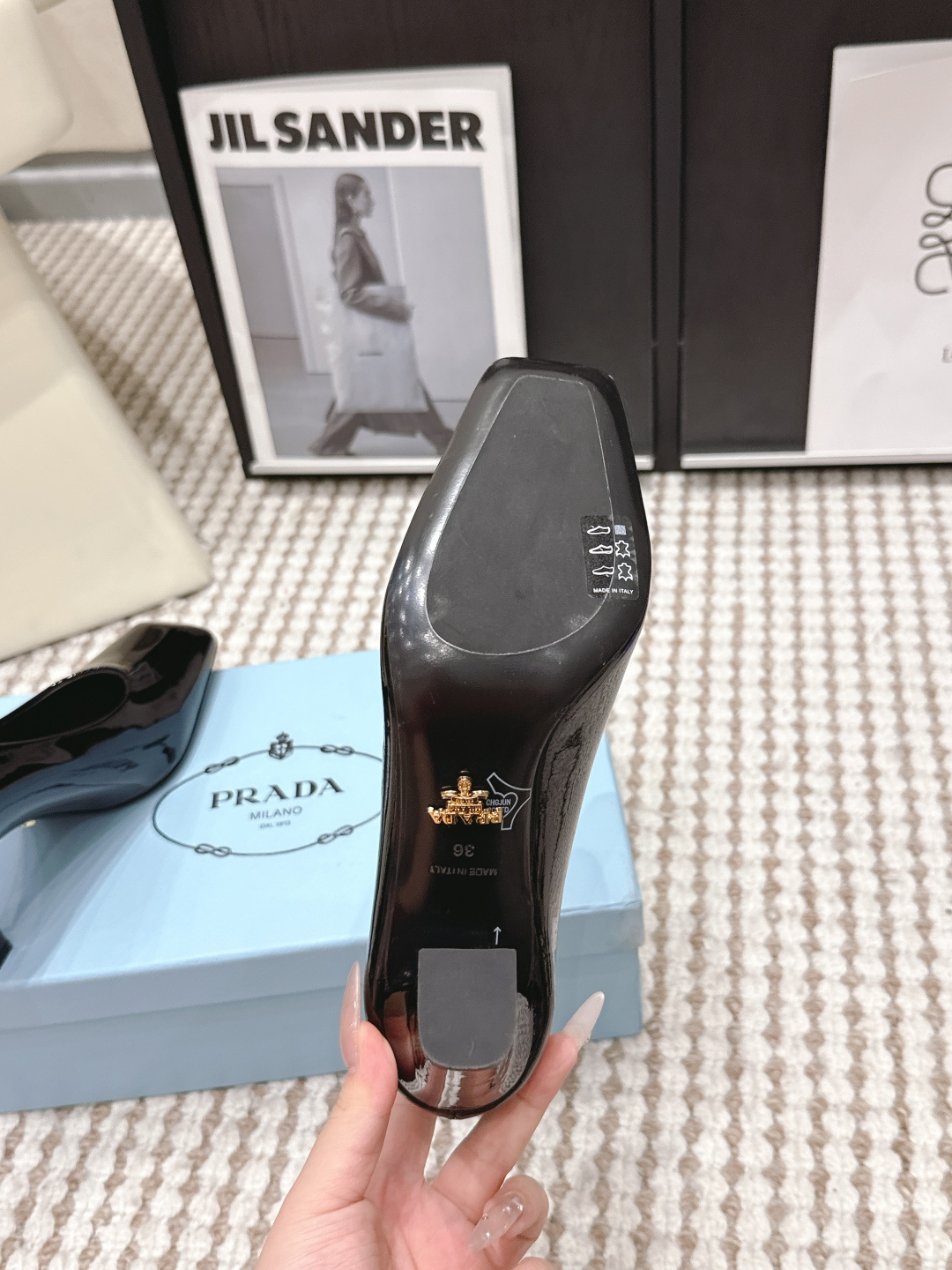 Prada Style Leather Women's Shoes style reference detail image 9 from source 784880
