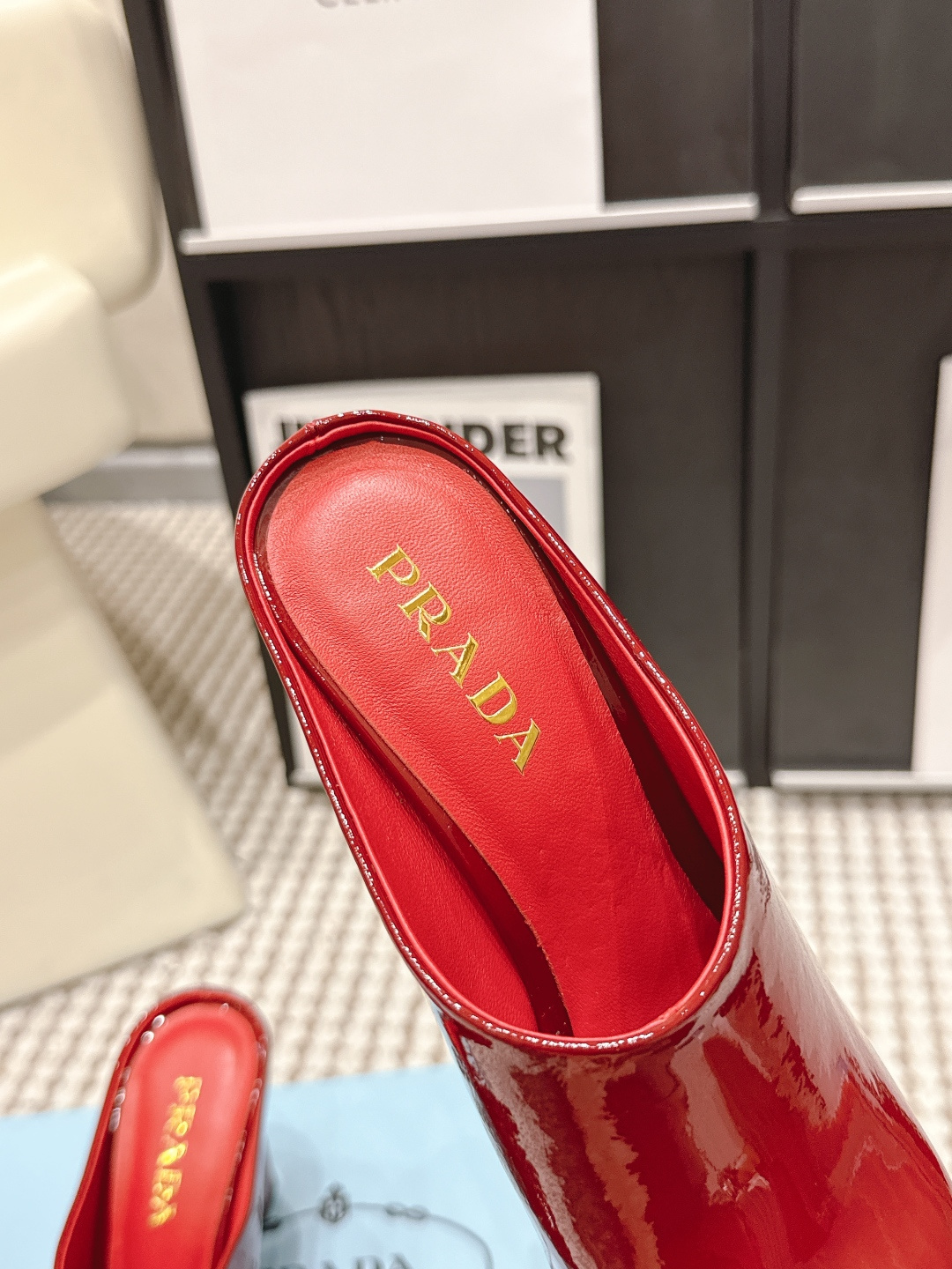 Prada Style Leather Women's Shoes style reference detail image 7 from source 784872