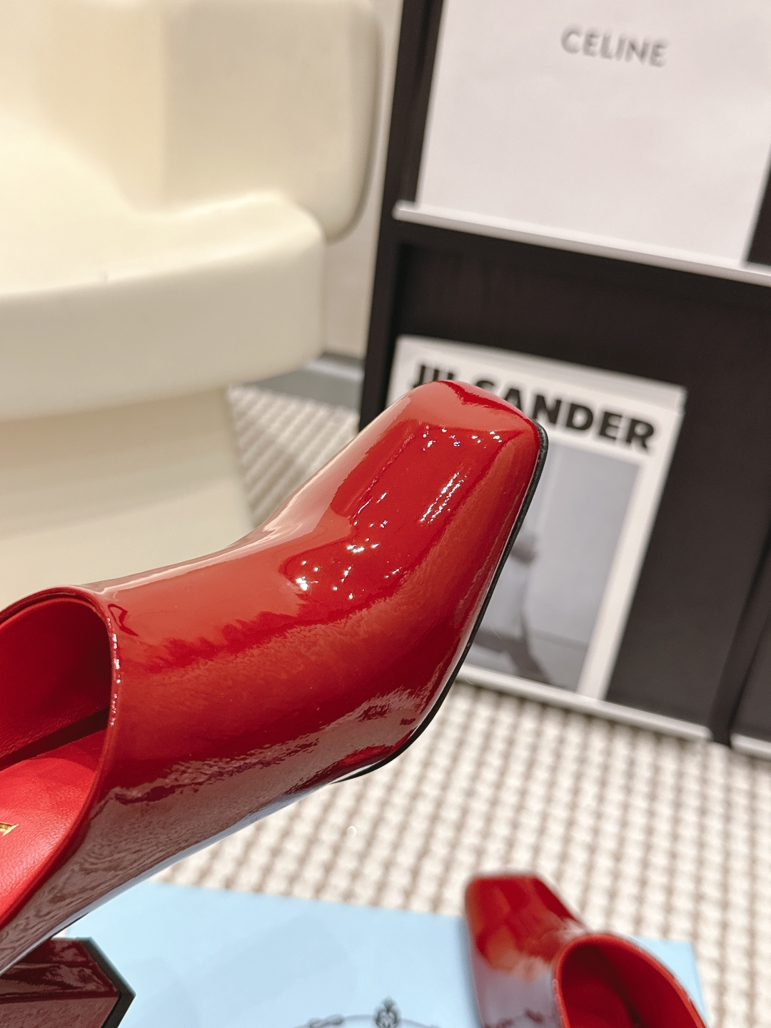Prada Style Leather Women's Shoes style reference detail image 9 from source 784872