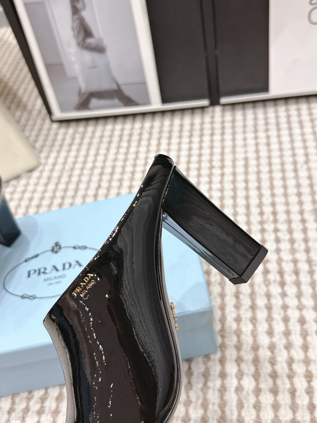 Prada Style Leather Women's Shoes style reference detail image 6 from source 784873