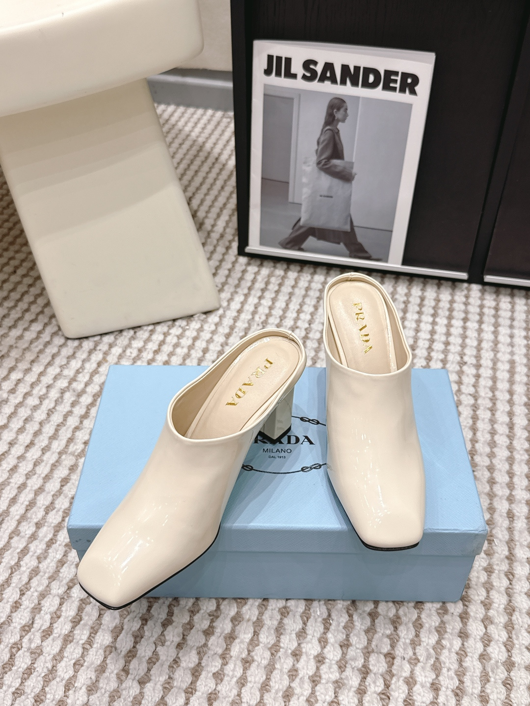 Prada Style Leather Women's Shoes style reference detail image 4 from source 784874