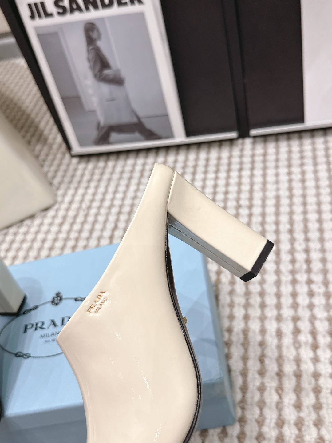 Prada Style Leather Women's Shoes style reference detail image 7 from source 784874