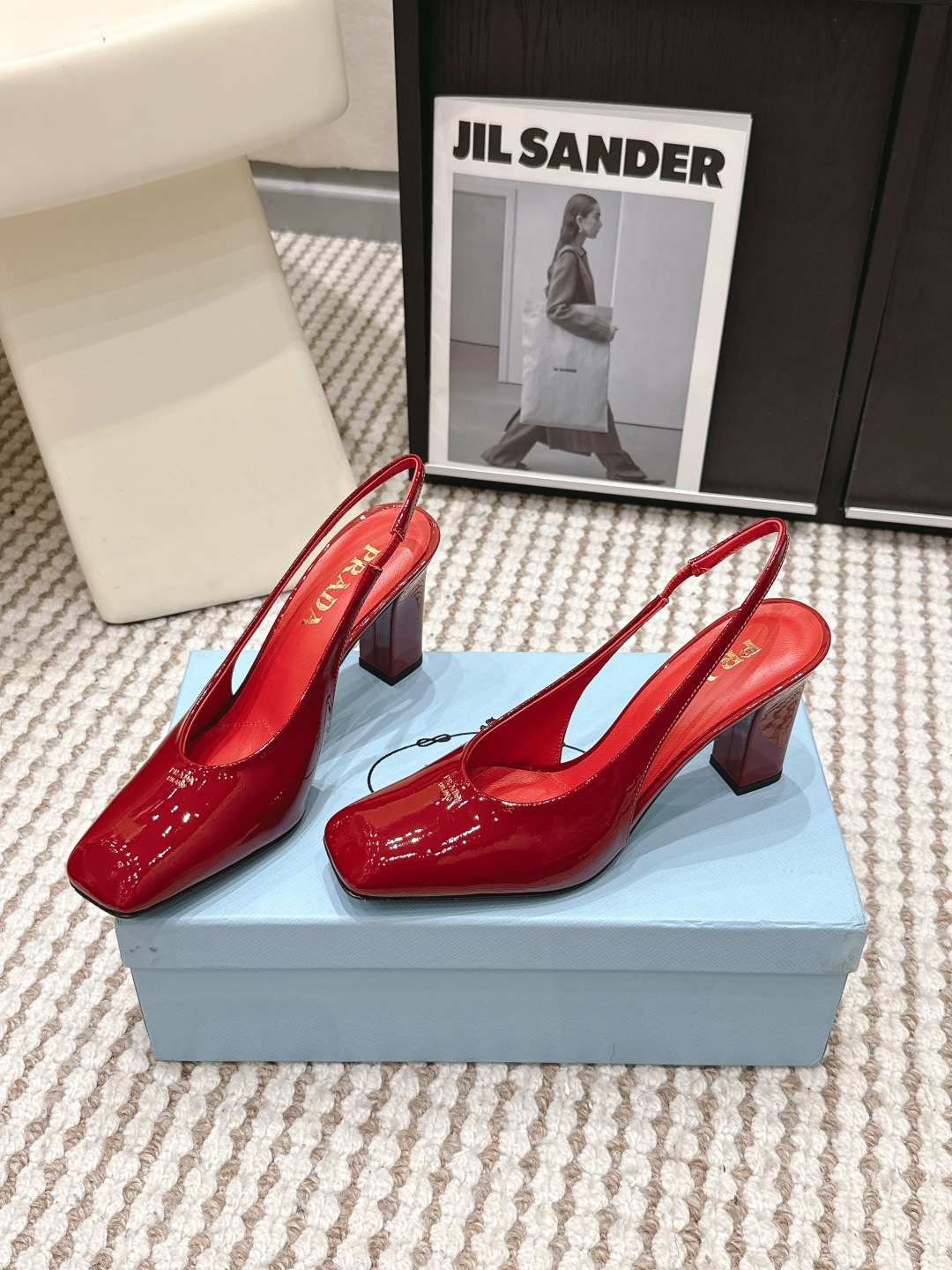 Prada Style Leather Women's Shoes style reference detail image 3 from source 784875