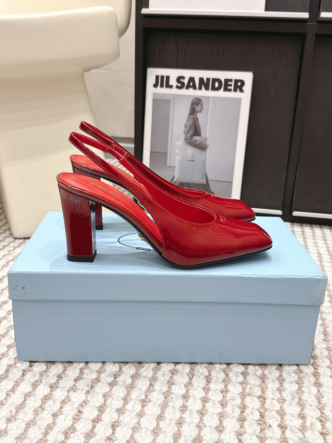 Prada Style Leather Women's Shoes style reference detail image 2 from source 784875