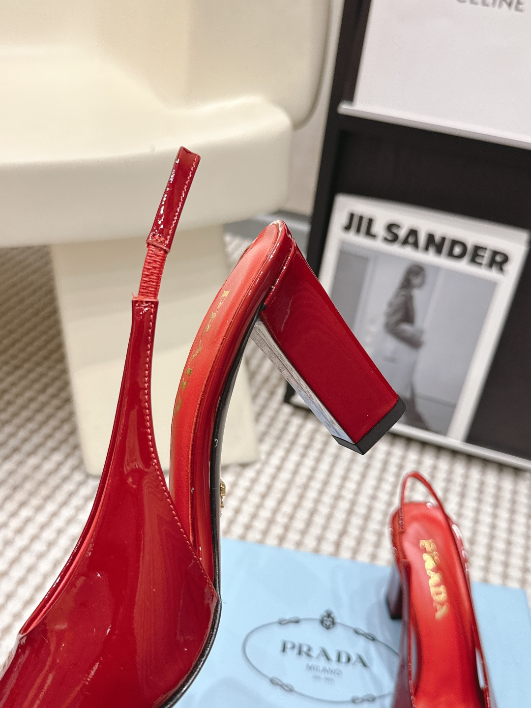 Prada Style Leather Women's Shoes style reference detail image 7 from source 784875