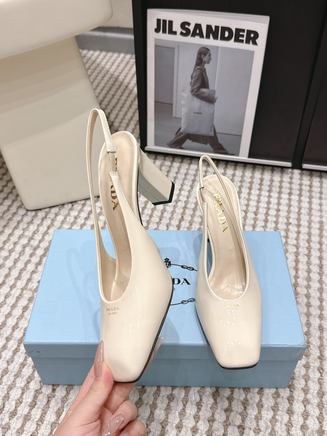 Prada Style Leather Women's Shoes style reference detail image 5 from source 784876