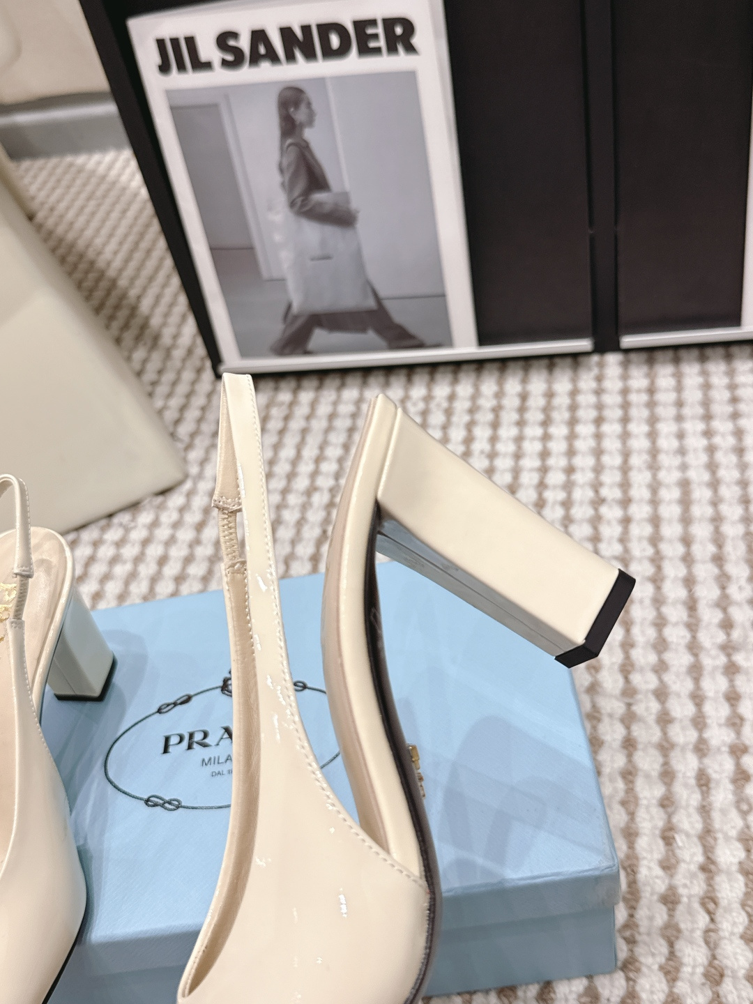 Prada Style Leather Women's Shoes style reference detail image 7 from source 784876
