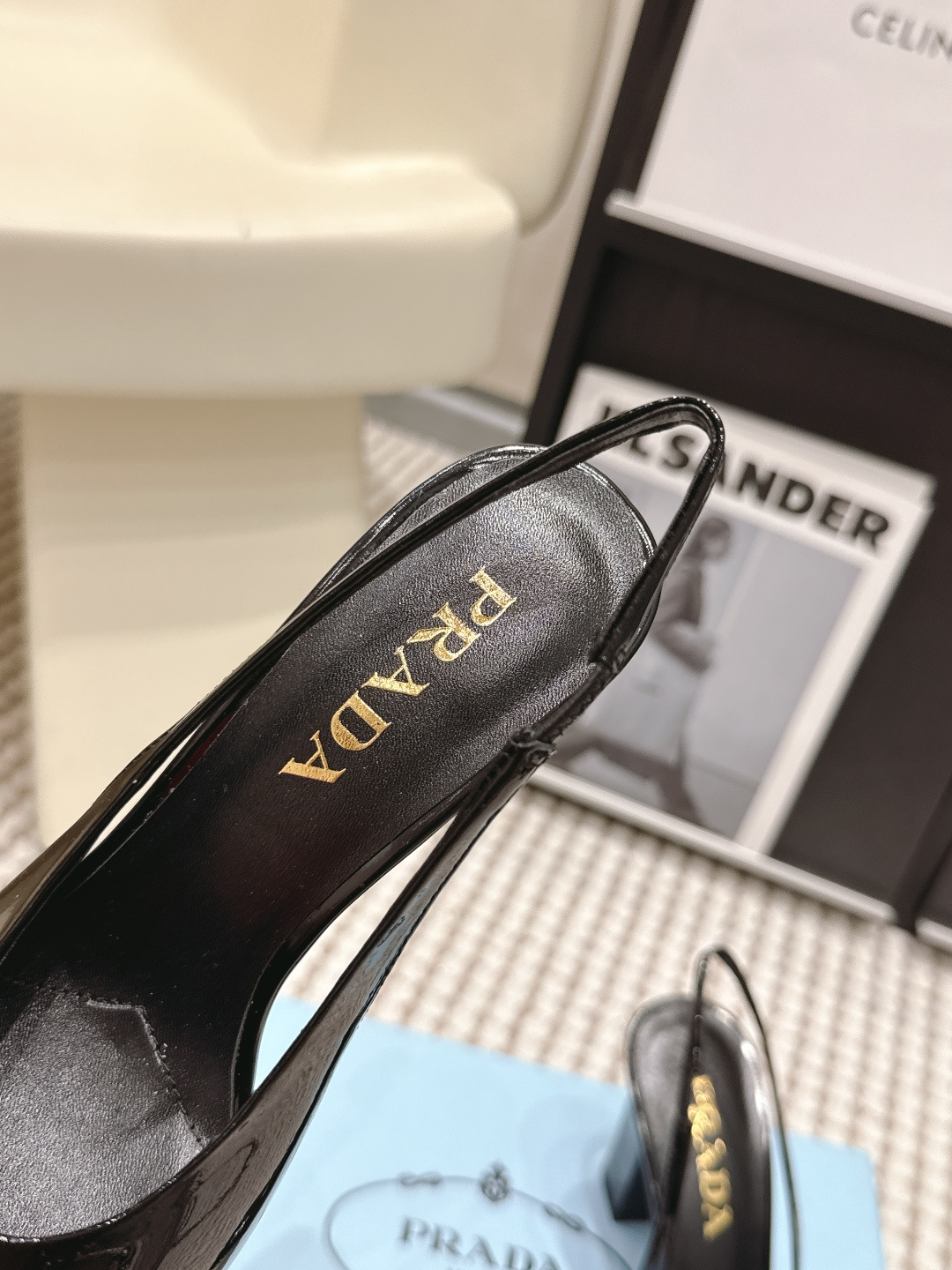 Prada Style Leather Women's Shoes style reference detail image 8 from source 784877