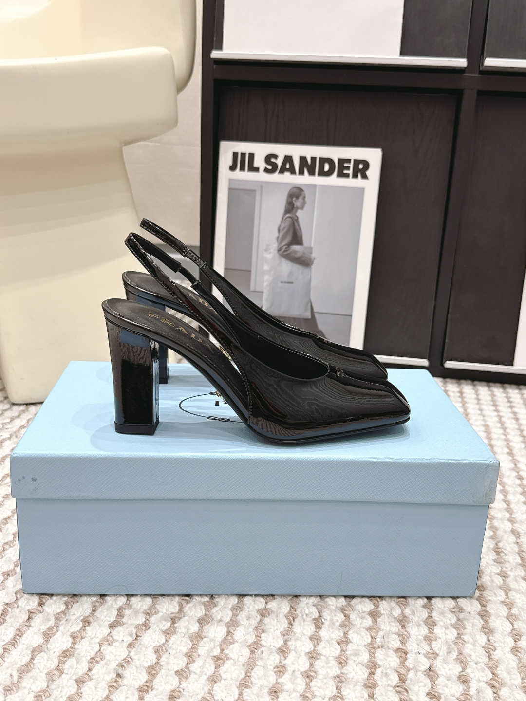 Prada Style Leather Women's Shoes style reference detail image 2 from source 784877