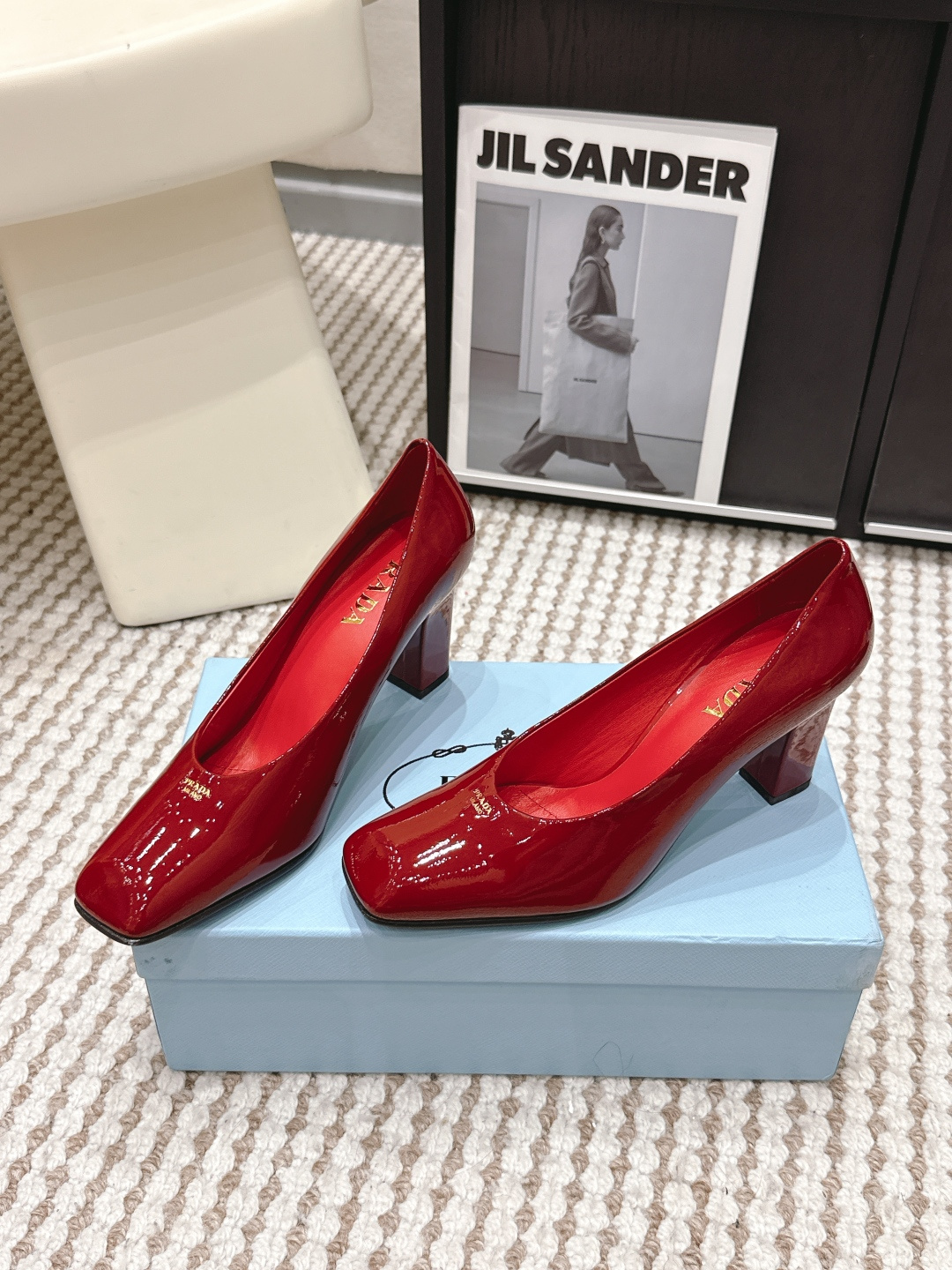 Prada Style Leather Women's Shoes style reference detail image 3 from source 784878