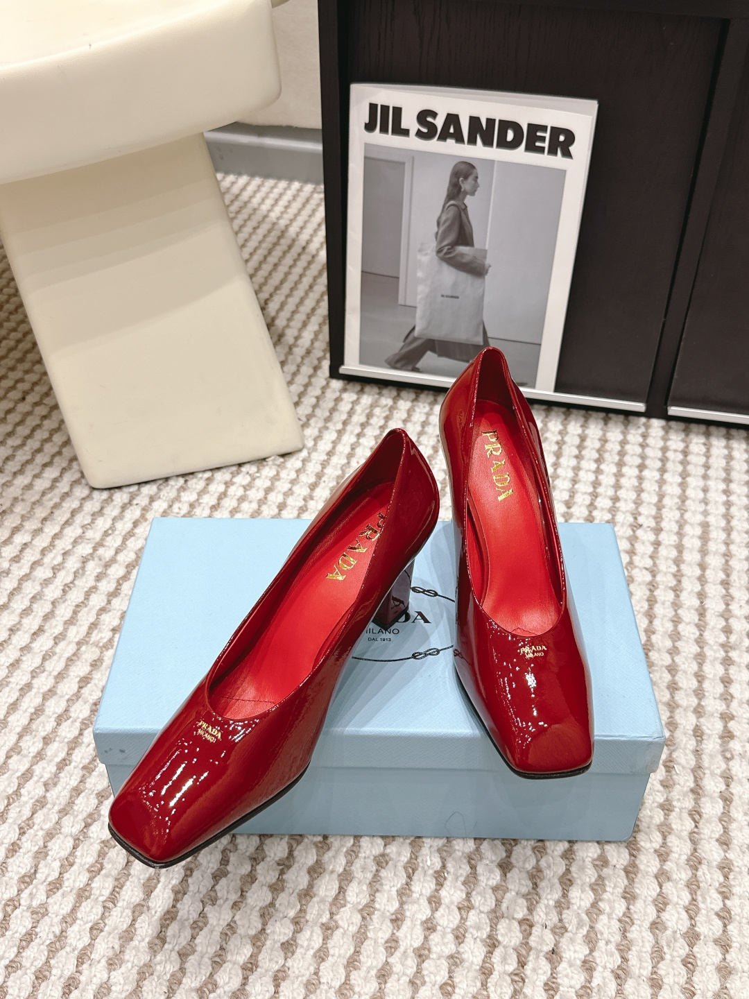 Prada Style Leather Women's Shoes style reference detail image 4 from source 784878