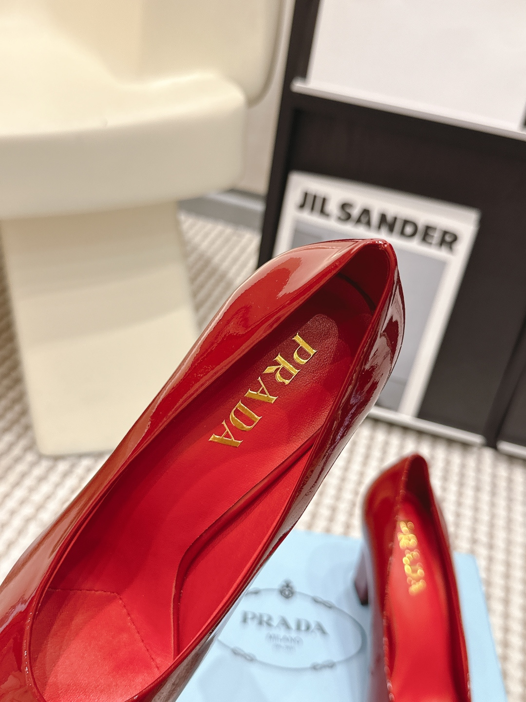 Prada Style Leather Women's Shoes style reference detail image 7 from source 784878